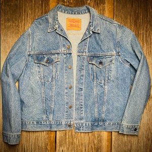 1980s Levi's Canada 75505-0212 2 Pocket Denim Trucker Jacket 46R